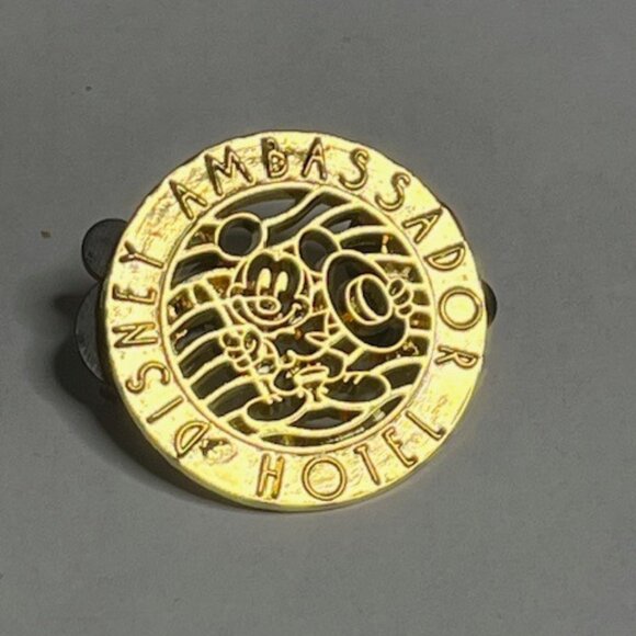 Tokyo Disney Resort Ambassador Hotel Mickey Mouse Gold Pin Badge Collection - Picture 4 of 14